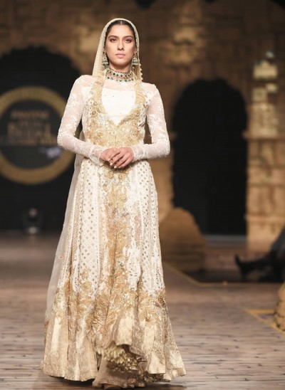 Nilofer Shahid Bridal Outfits 2019